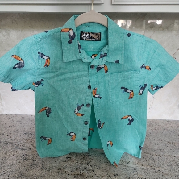 Bundle of 2 Boys Shirts Sz 6-7 - Picture 2 of 3